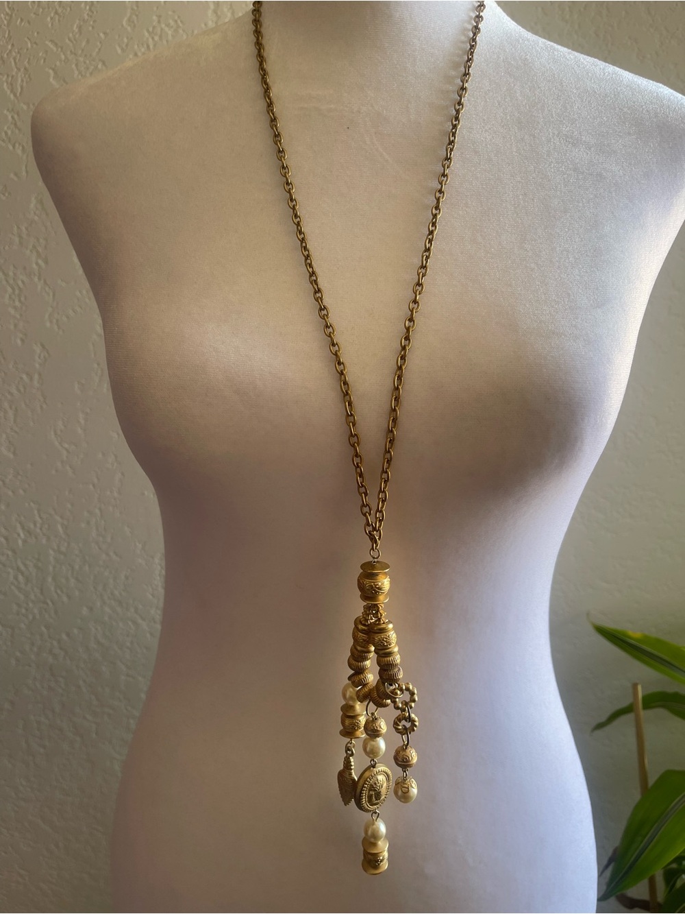 Source Unknown Gold Tassel Charm Pendant Necklace